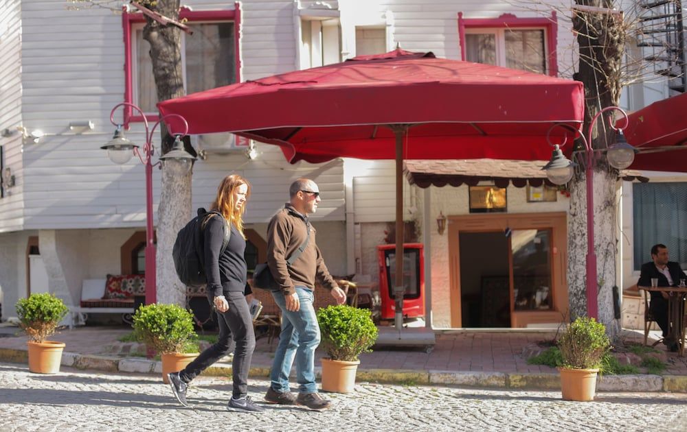 undefined Hotel Rose Bouquets 8