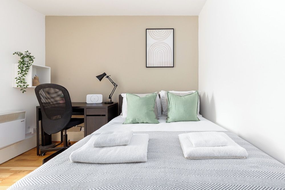 undefined The Paddington Studio 3