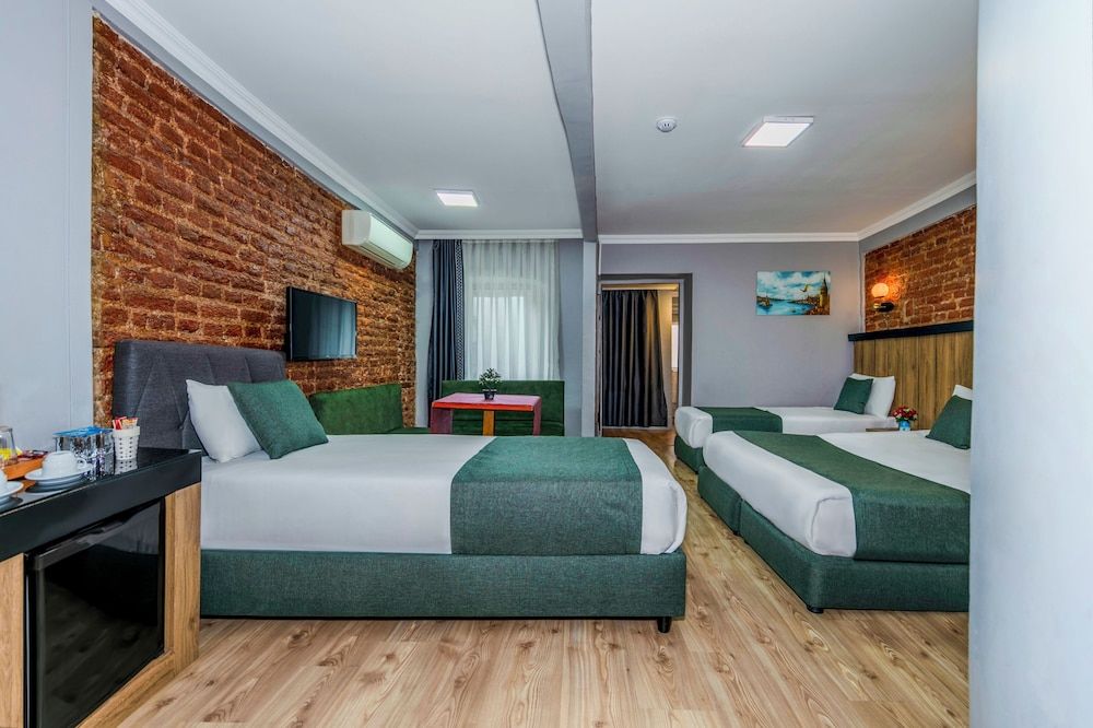 undefined La Pera Suites 2