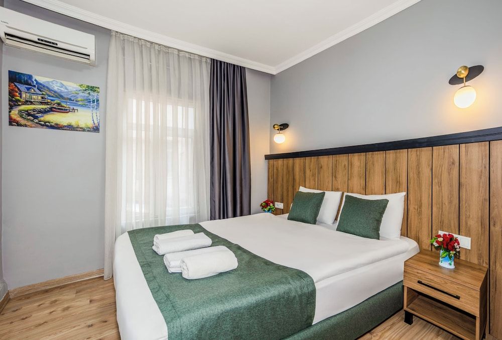 undefined La Pera Suites 4