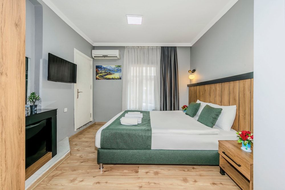 undefined La Pera Suites 5