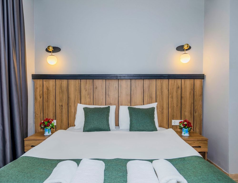 undefined La Pera Suites 10