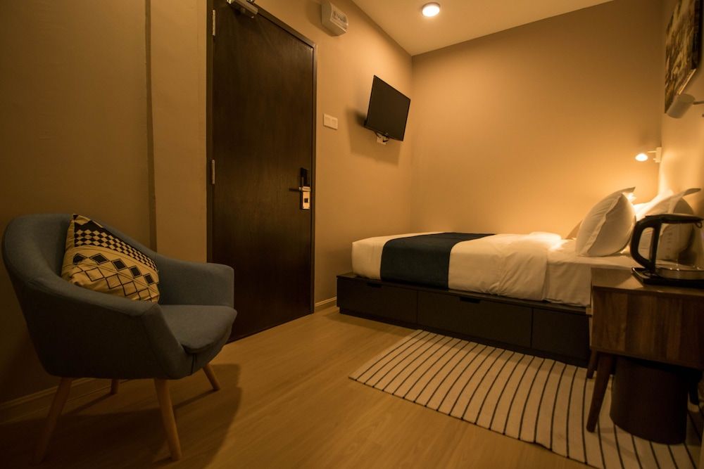 Hexa Hotel & Backpackers Capsules Bukit Bintang Deluxe Queen Room 3