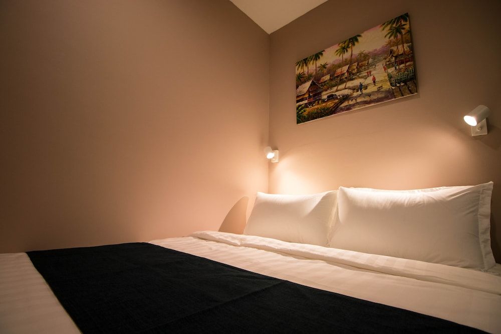 Hexa Hotel & Backpackers Capsules Bukit Bintang Deluxe Queen Room 2