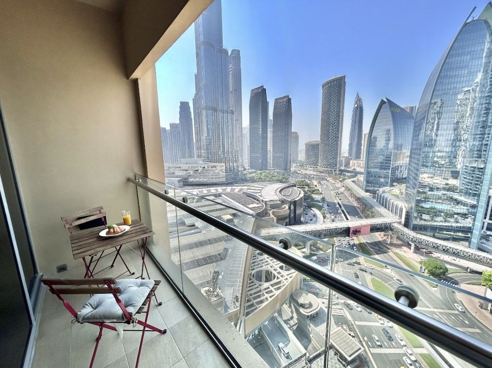 undefined Fashion Avenue Dubai Mall Residences - Studio with balcony 10