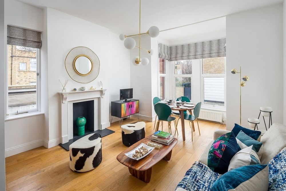 undefined Lovely Designer 1 Bedroom Shepherd's Bush 7 min to Tube 10