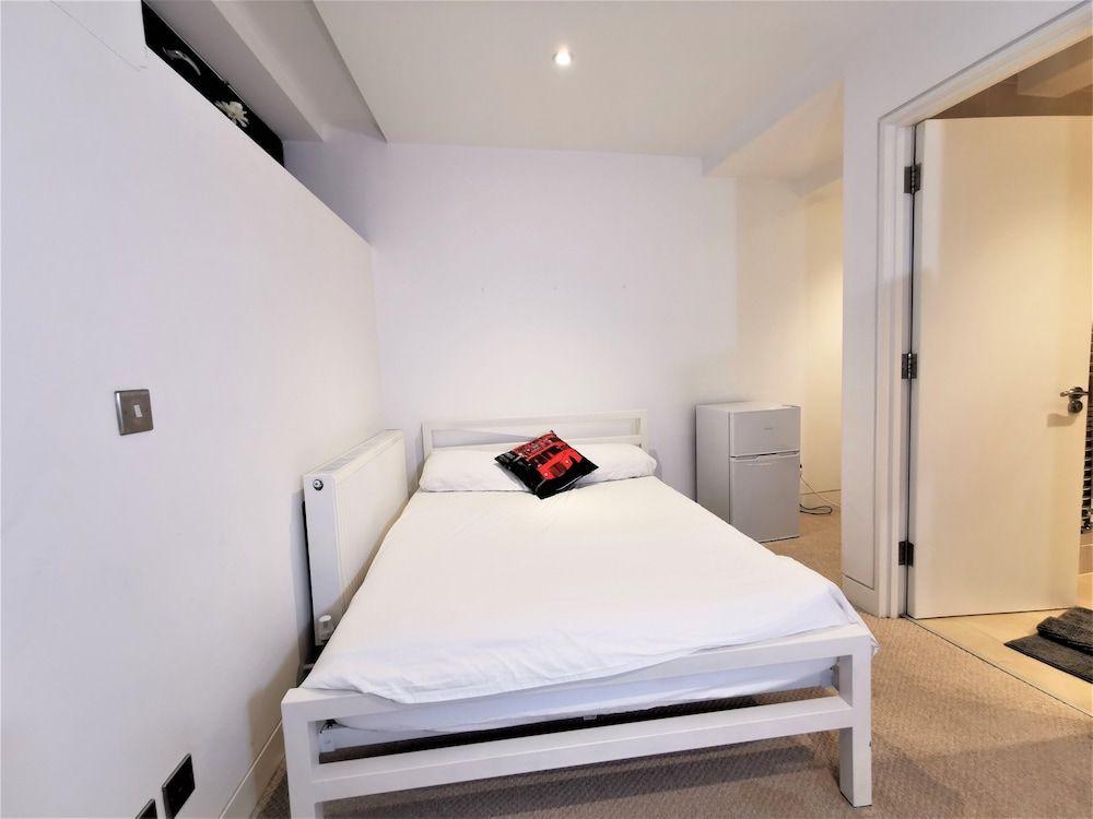 undefined Double Room with en-suite - 1c 7