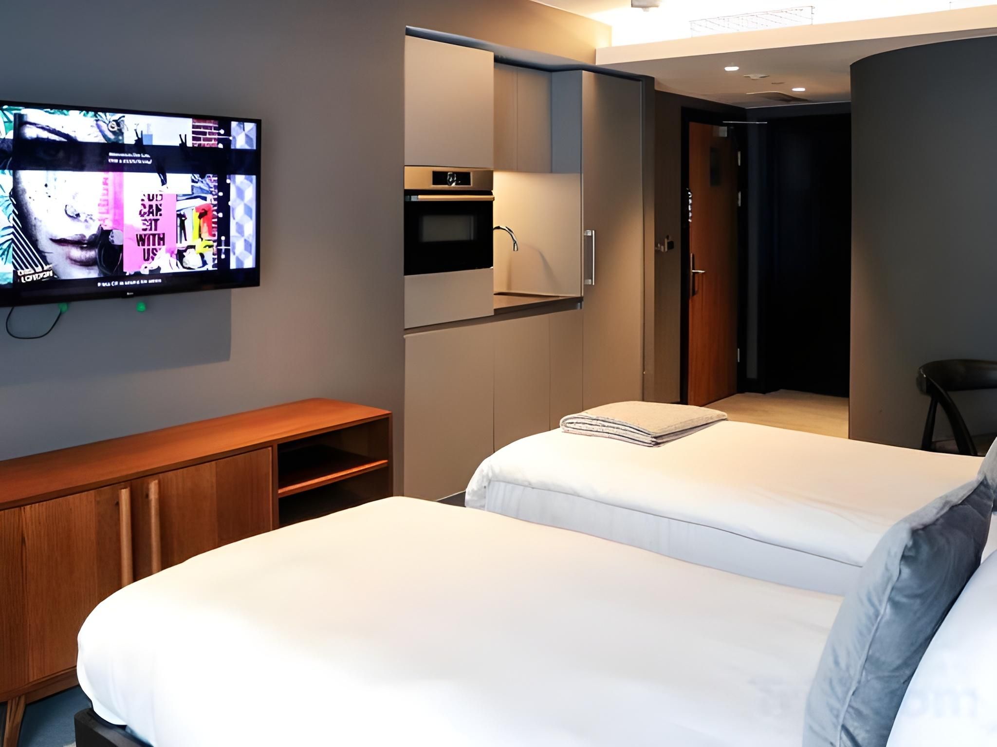 The Gate London City Urban Twin Studio 4