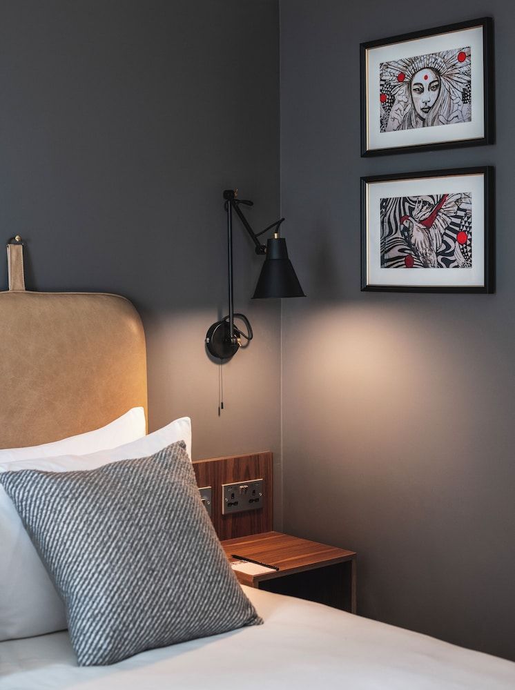 The Gate London City Urban Twin Studio 10