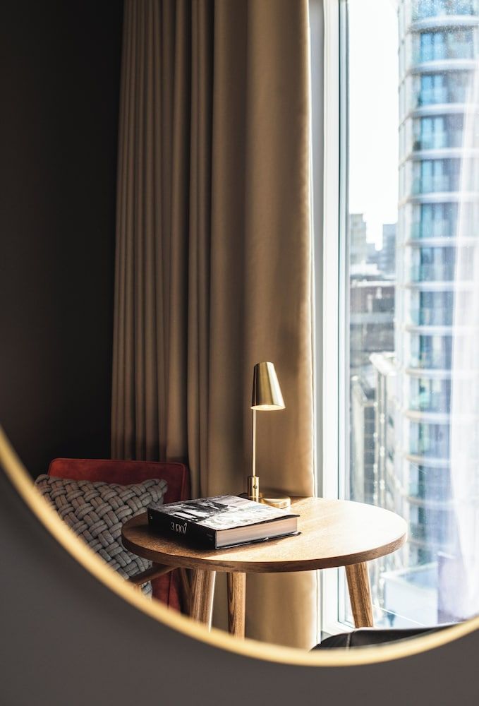 The Gate London City Urban Twin Studio 12