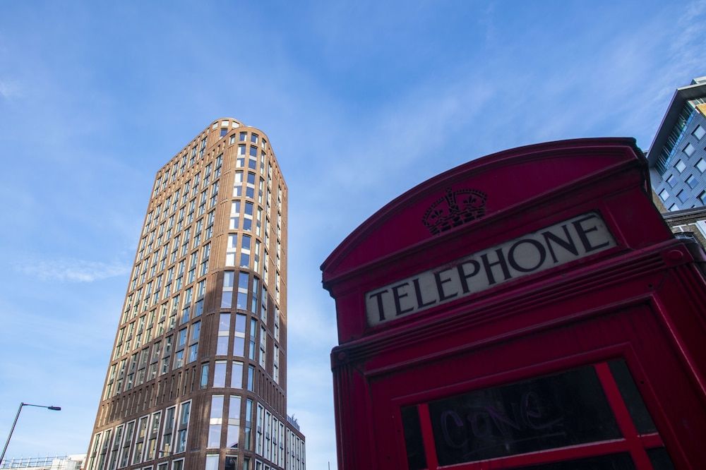 undefined The Gate London City 6