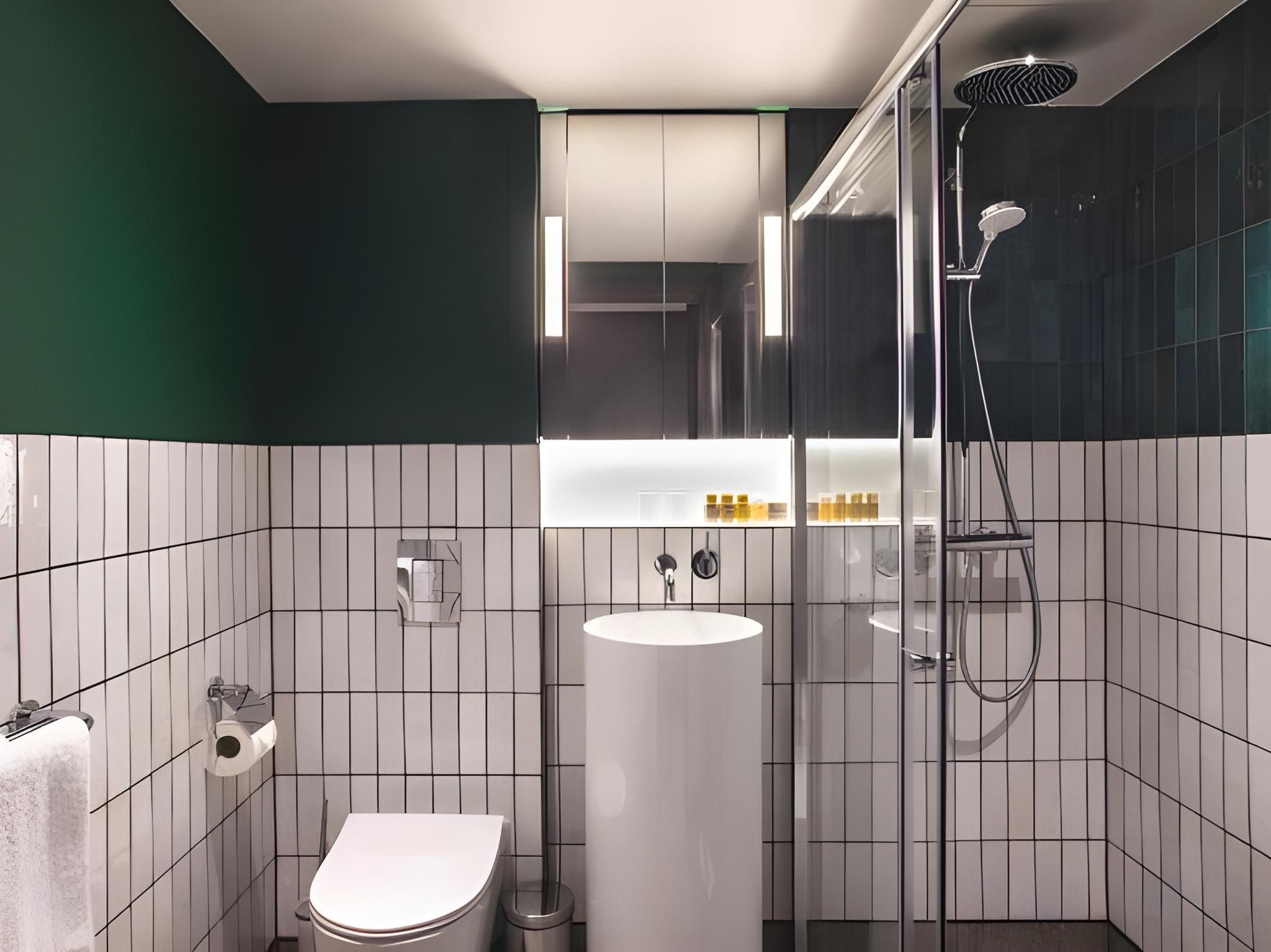 The Gate London City Urban Twin Studio 8