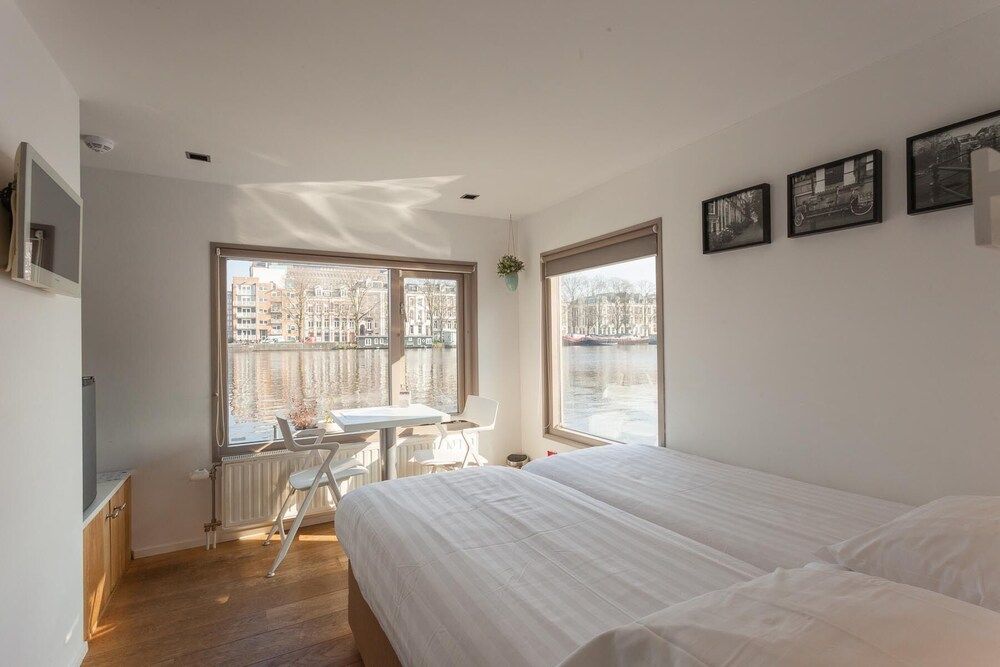 little AMSTEL HouseBoat Standard Twin Room, Canal View 16