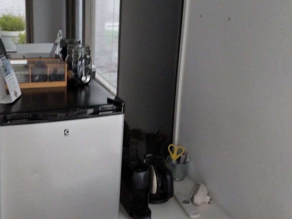 little AMSTEL HouseBoat Standard Twin Room, Canal View 9