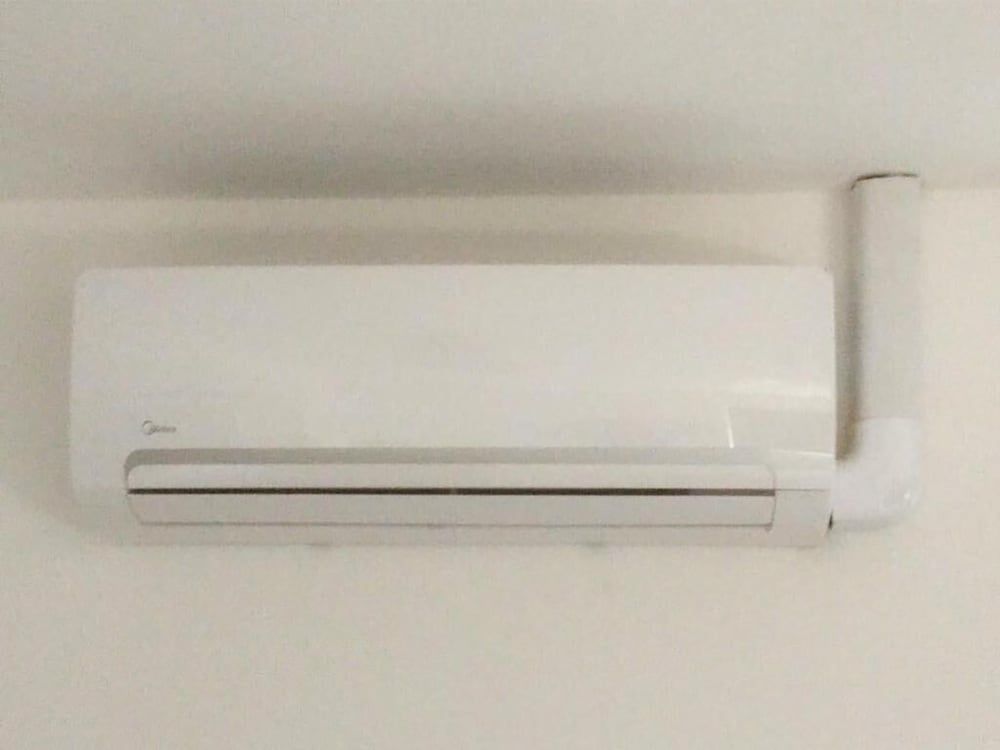 little AMSTEL HouseBoat Basic Twin Room, Canal View 2