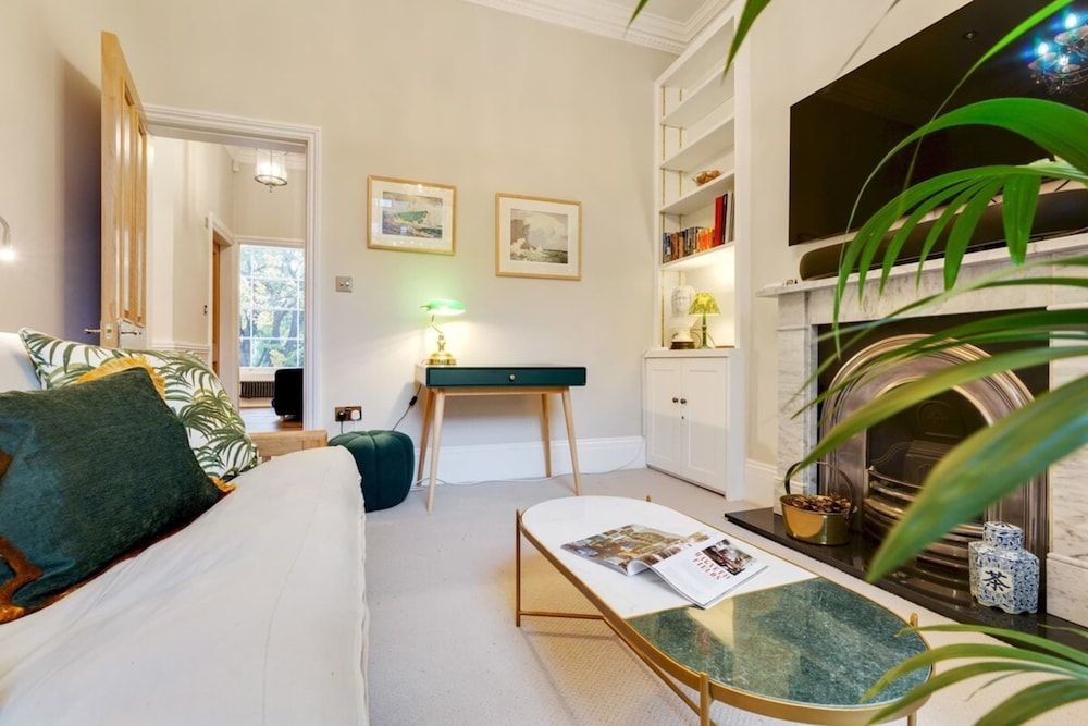 undefined Bright Camberwell Georgian Apartment