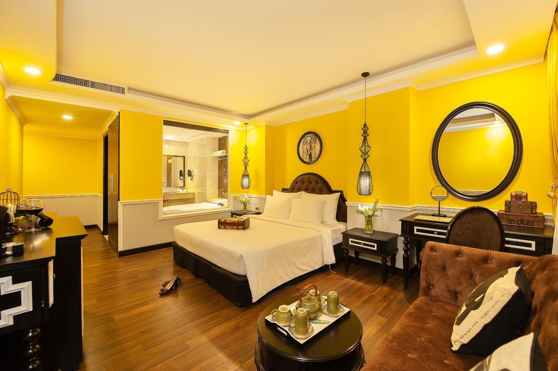 King Suite with City View