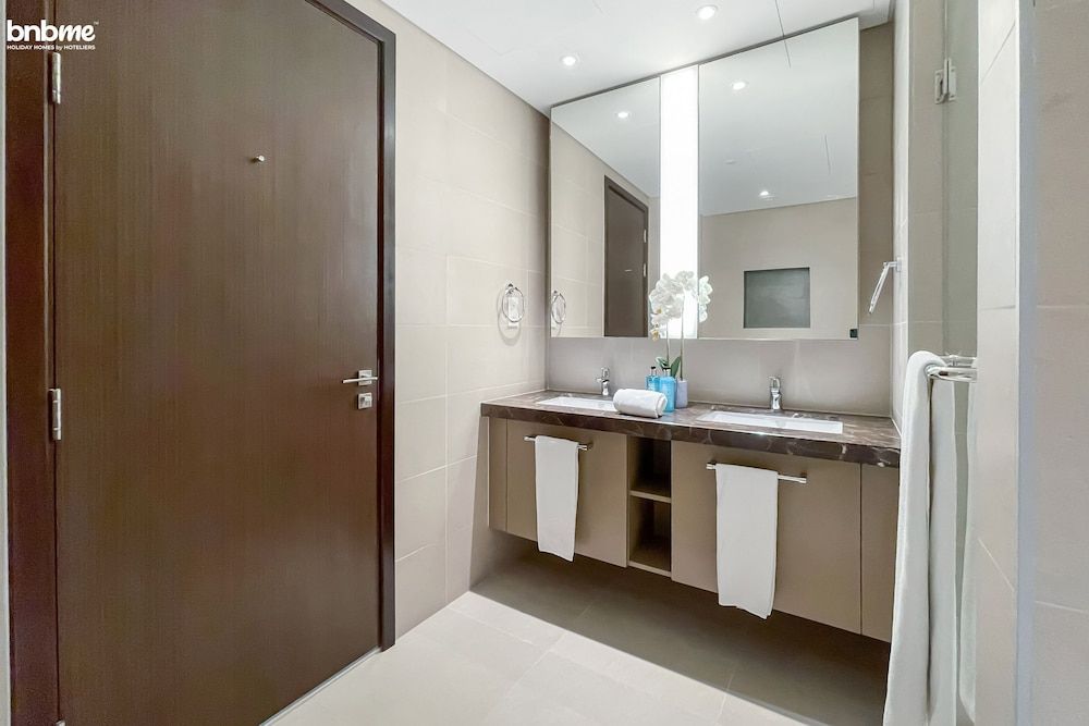 bnbme | Boulevard Heights | 3 + Maids