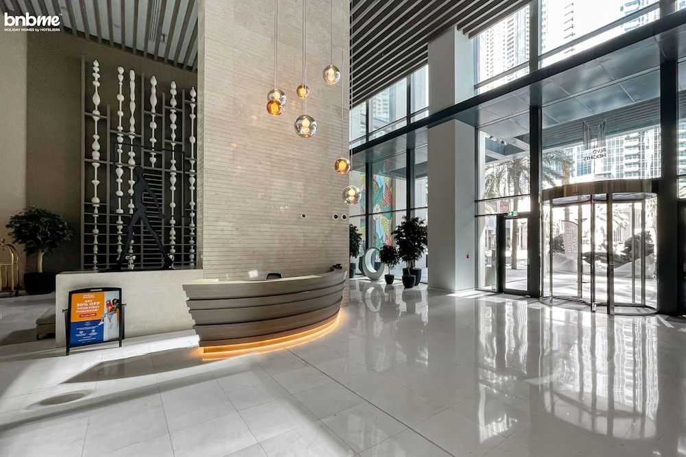 bnbme | Boulevard Heights | 3 + Maids