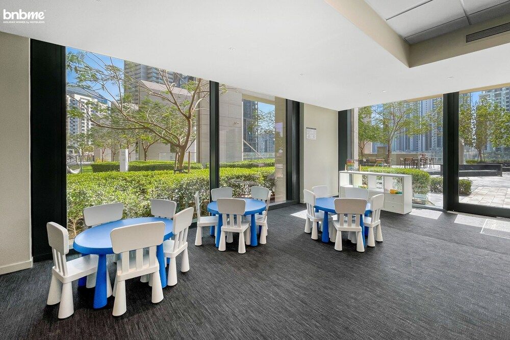 bnbme | Boulevard Heights | 3 + Maids