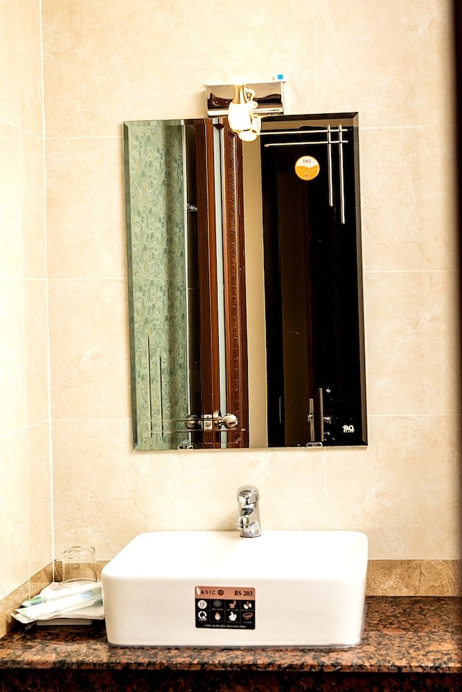 undefined Tu Phuong Hotel 7