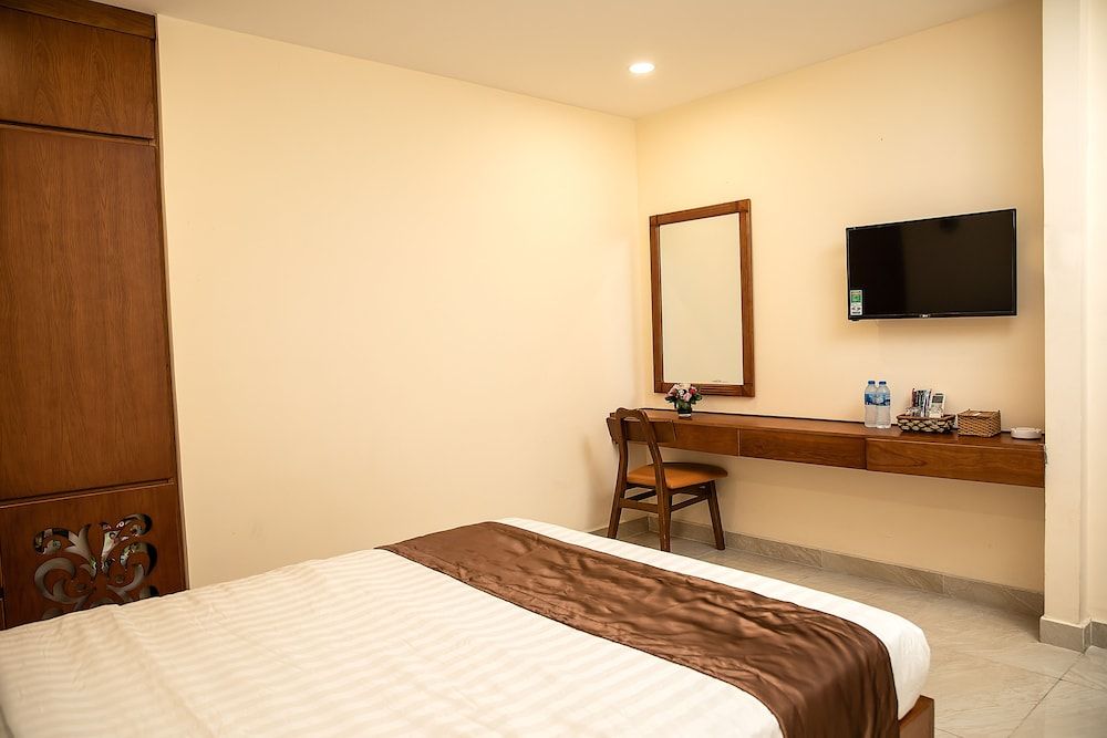 undefined Tu Phuong Hotel 6
