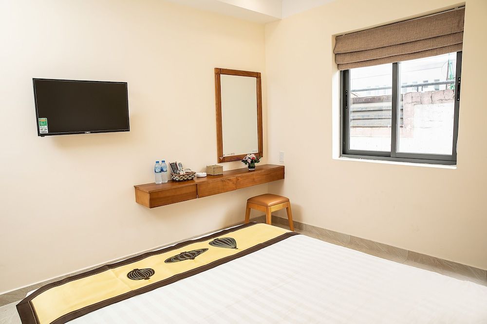 undefined Tu Phuong Hotel 5