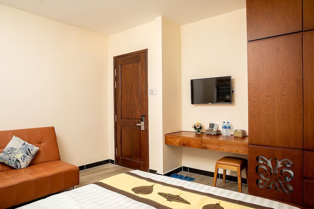 undefined Tu Phuong Hotel 10