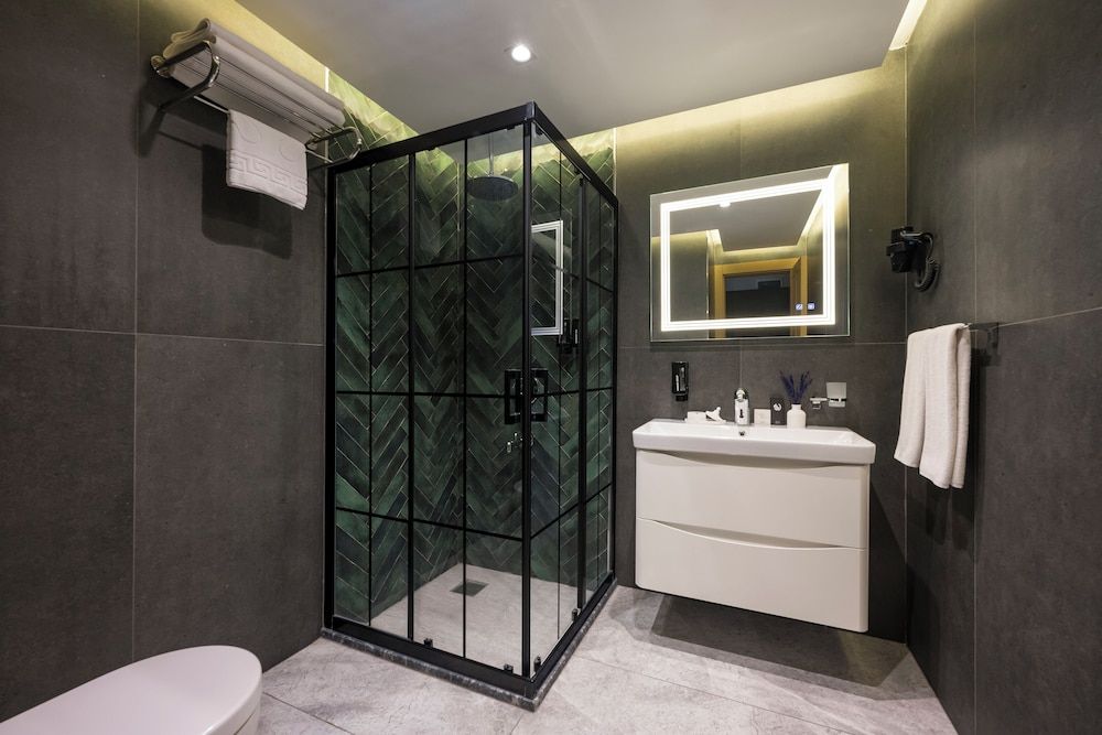 Continental Hotel Superior Room, Non Smoking 12