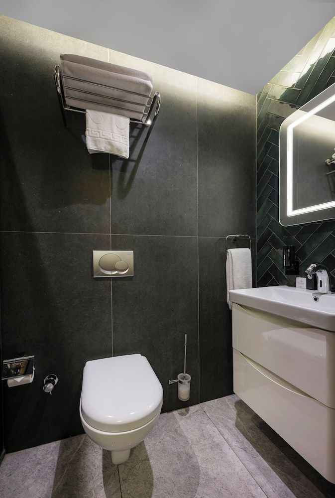 Continental Hotel Standard Double Room, 1 Double Bed, Non Smoking 7