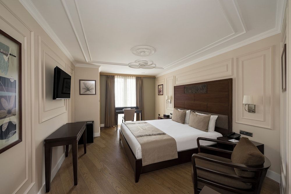 Continental Hotel Superior Room, Non Smoking 6