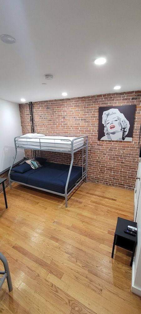 Studios Midtown Manhattan Studio726, 2 Bunk Beds Twin Over Full 4