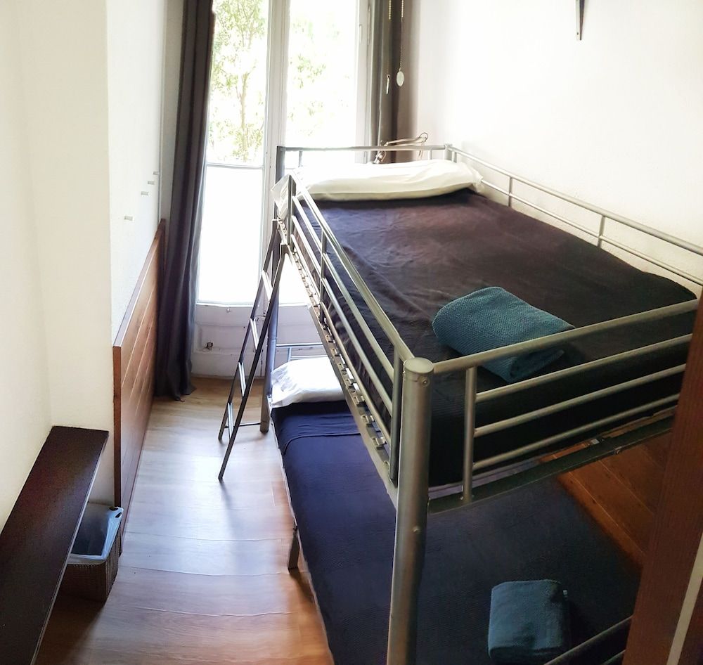 Room, Shared Bathroom (Bau R3)