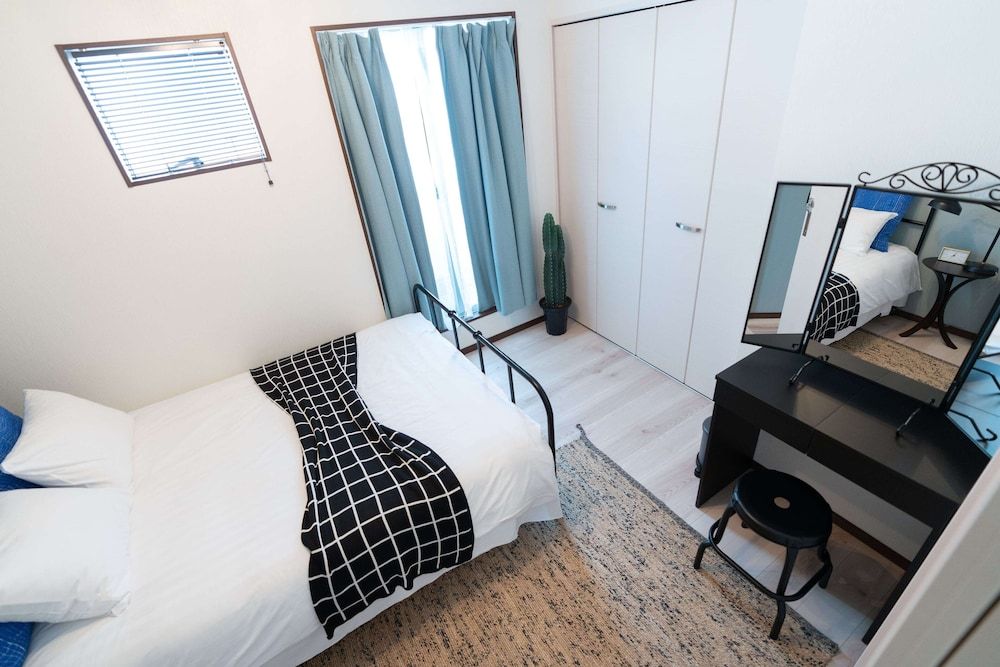 undefined Back to 90s American Style House 8