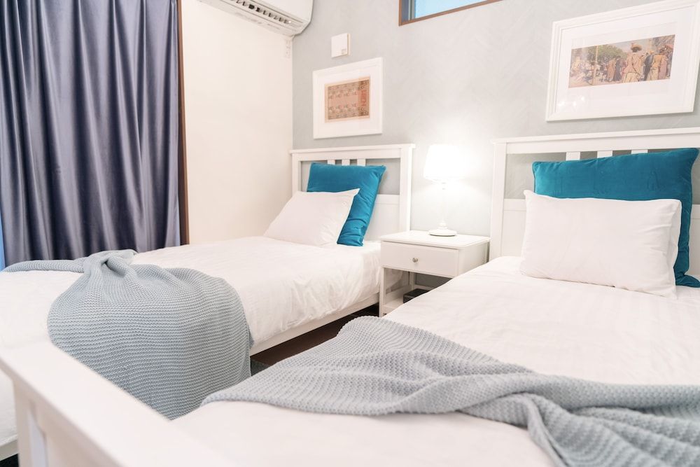 undefined Back to 90s American Style House 4