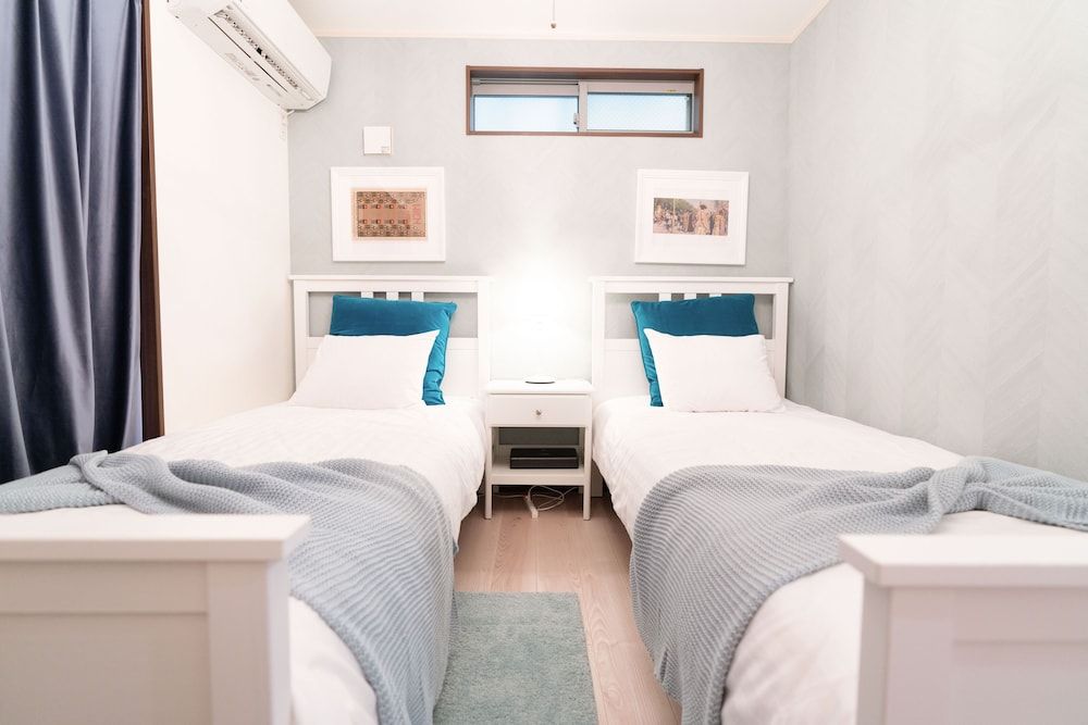 undefined Back to 90s American Style House 2