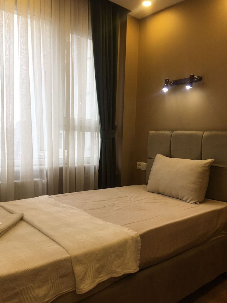 undefined Ulubat Castle Hotel