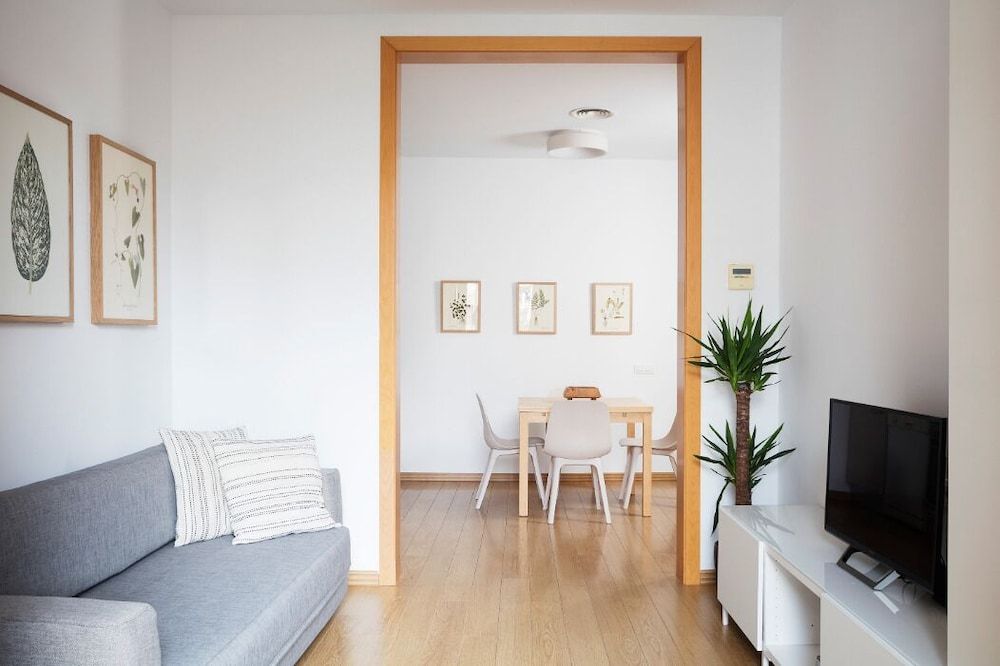 Centric Apartment Universitat Superior Apartment, 2 Bedrooms, Balcony, City View 2