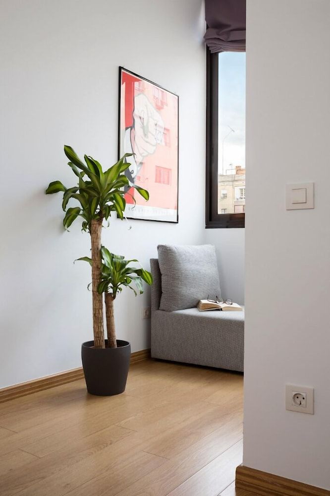 undefined Centric Apartment Universitat 6