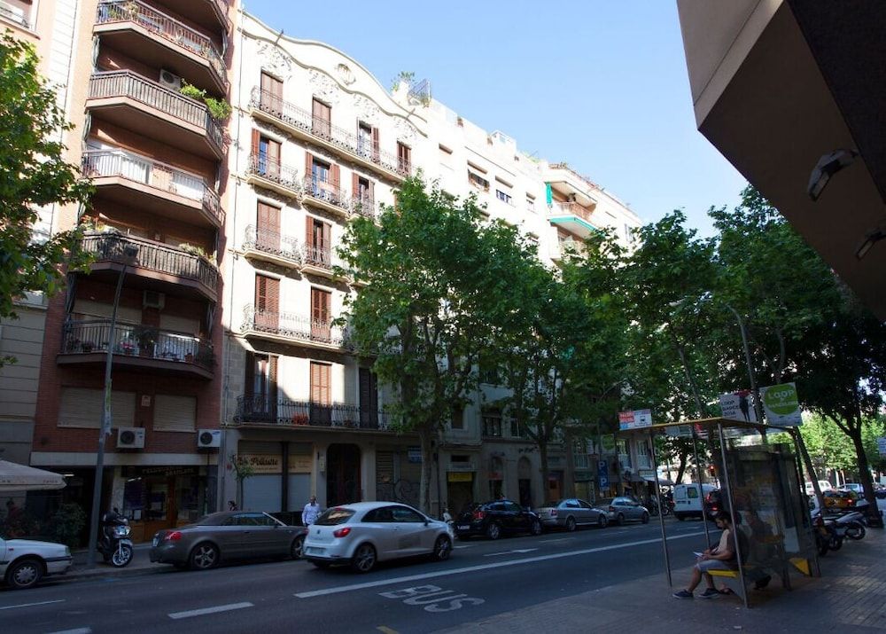 Centric Apartment Universitat Superior Apartment, 2 Bedrooms, Balcony, City View 12