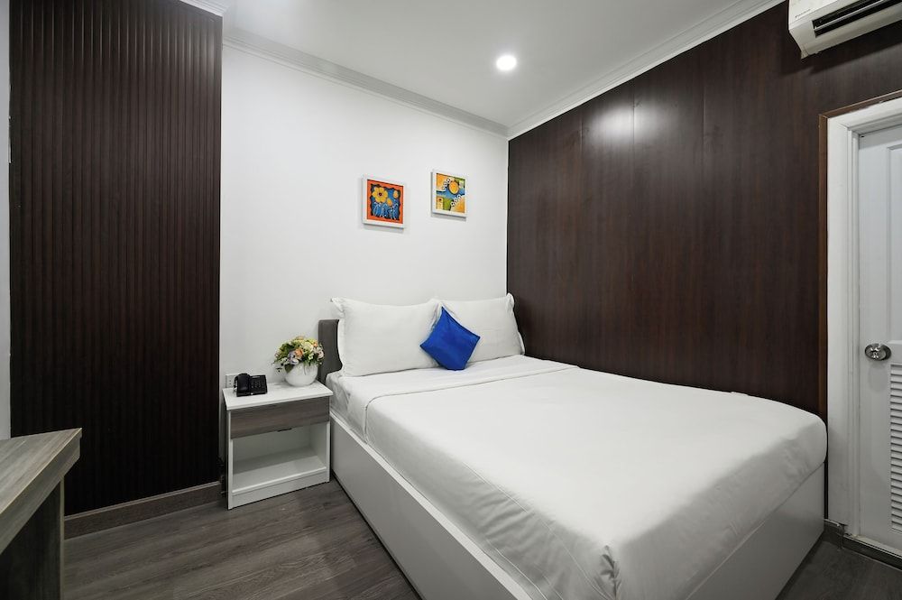 Ruby Saigon Hotel - Ben Thanh Superior Double or Twin Room 8