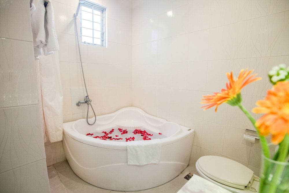 Ruby Saigon Hotel - Ben Thanh Superior Double or Twin Room 9