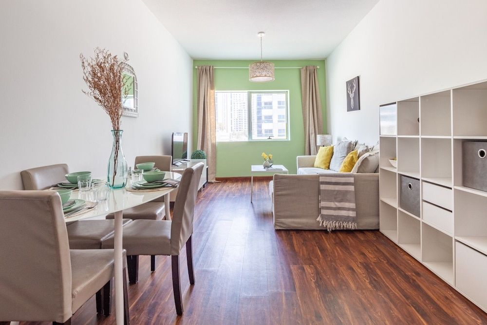 undefined Minutes From Beach! Bright 1BR in Dubai Marina! 4