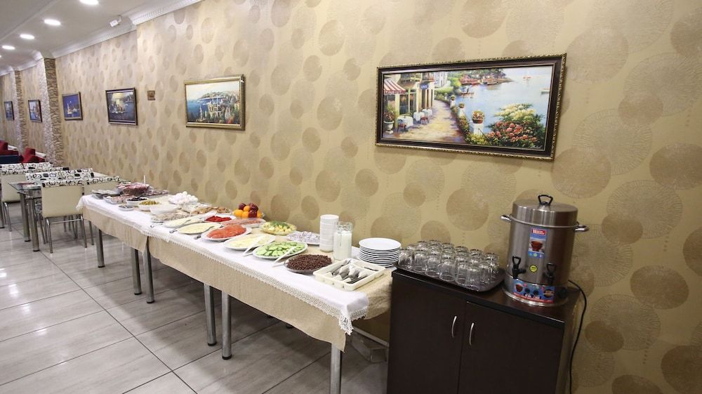 undefined Fly Hotel 7