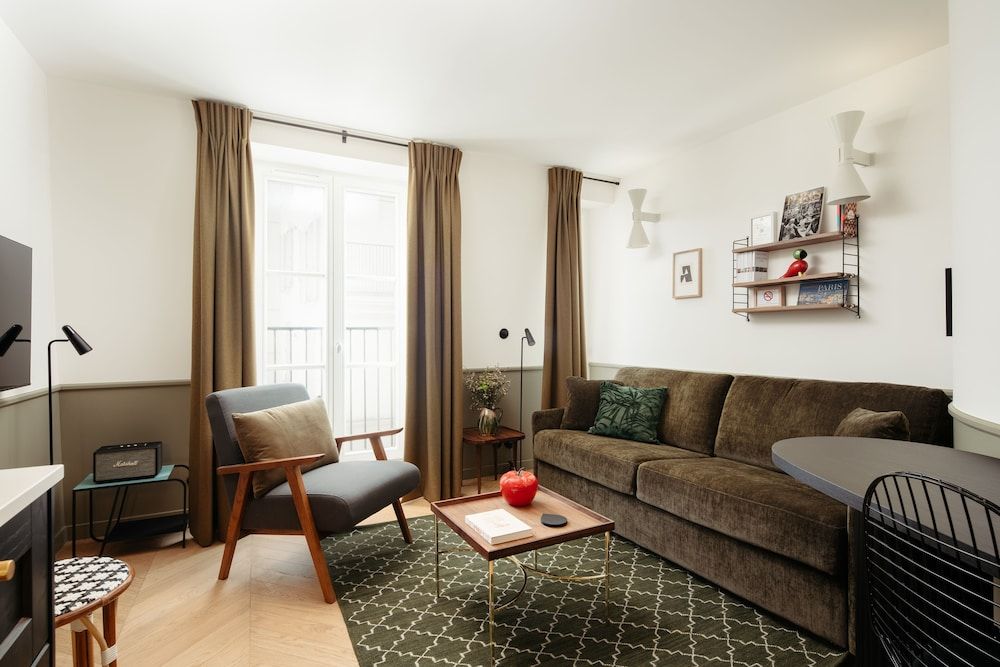 My Maison In Paris - Montmartre 1-BR Deluxe Apartment Courtyard View 8