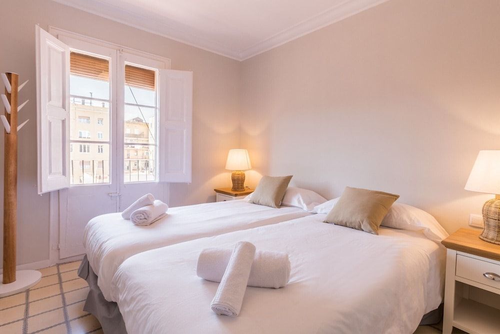 undefined White Suite Barcelona 9