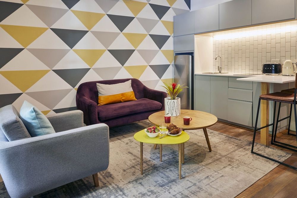 More Quarters Hotel One Bedroom Luxury Apartment 6