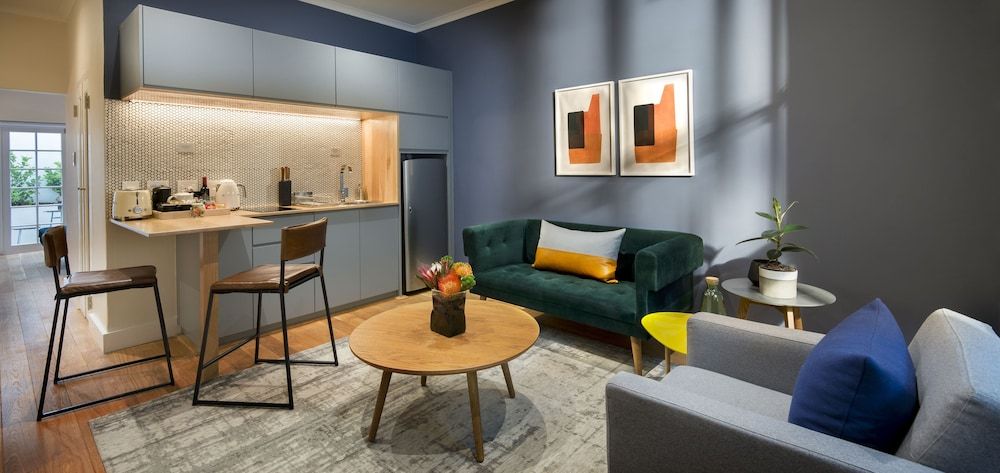 More Quarters Hotel One Bedroom Luxury Apartment 5