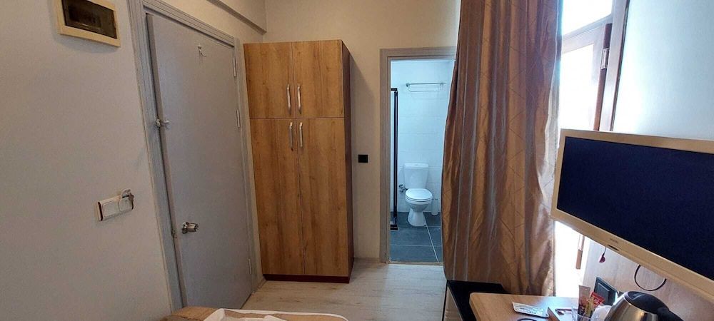 undefined Paris Hotel Cafe Restaurant 8