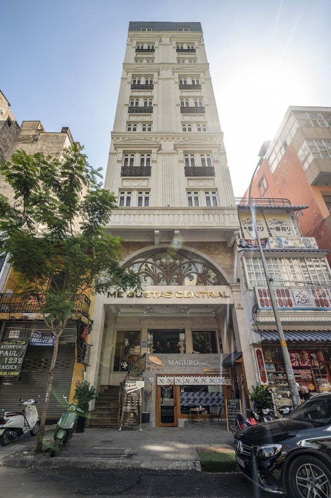 undefined Me Gustas Central Hotel 3